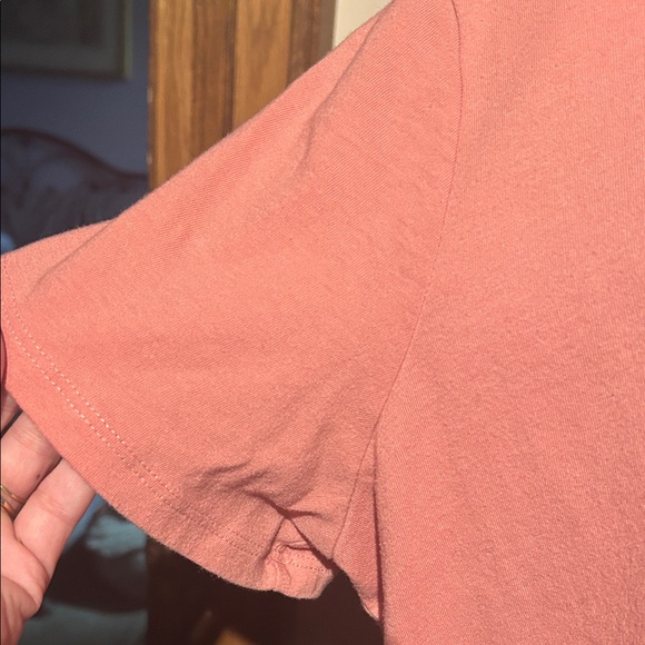 Old Navy Coral Graphic Tee size XL - Picture 4 of 5